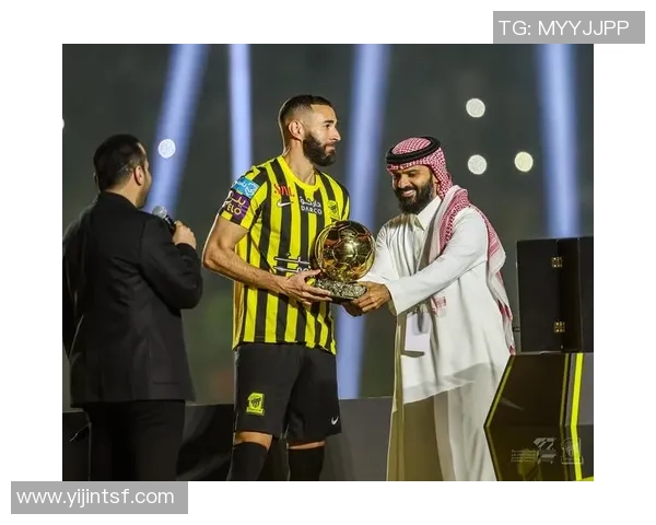 本泽马：从天才少年到世界足球巨星的传奇之路